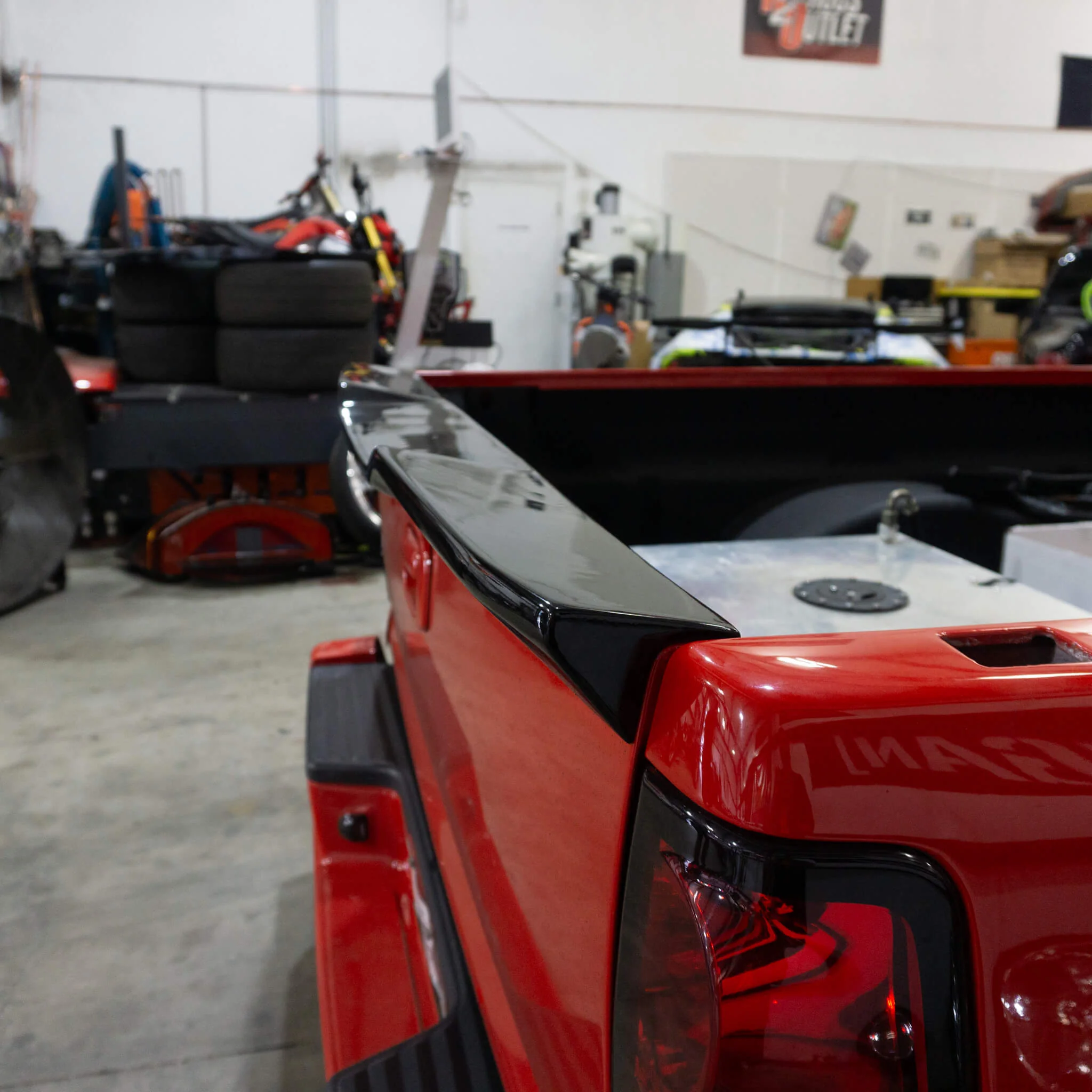99-06 Chevy/GMC Cresspo Solo Wing for Regular Bed - Image 4